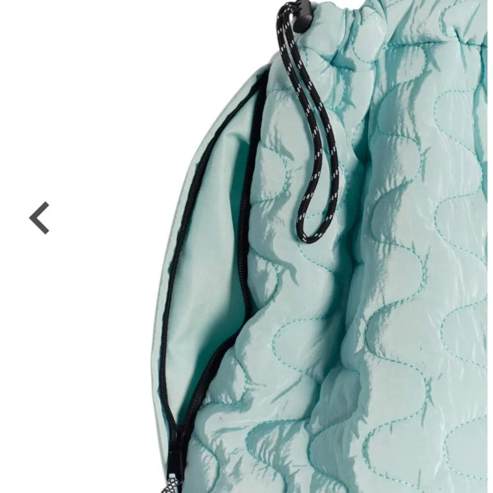 Free People cloud 9 Tote NWT - Picture 5 of 8